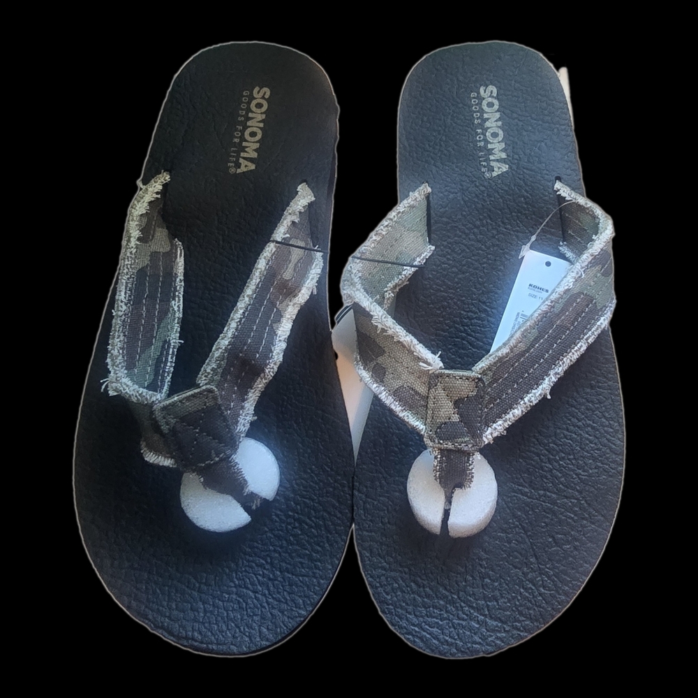 Sonoma Mens Camo Flip Flops Size 13 NWT